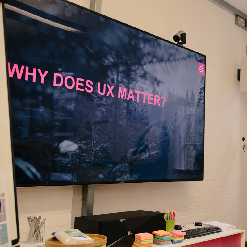 The wrong airport, Fruit salad UX, and a design sprint – our first UXPM taster event